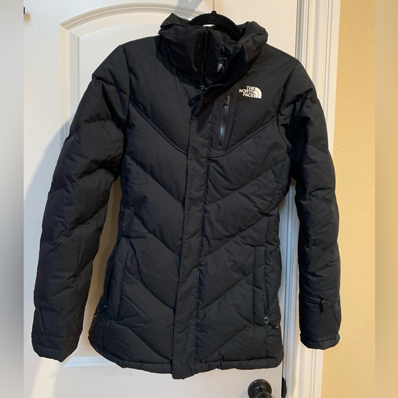 The North Face black winter coat —like new.  Womens size Small. - Picture 1 of 4